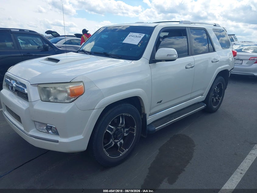 2013 Toyota 4runner VIN JTEZU5JR1D5057737 IAAI salvage auction — REAR END, Salvage (Idaho), sold $8,950 on 2026-07-22 (photo 2)