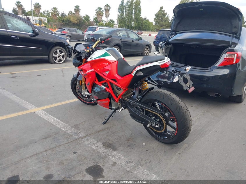 2023 Energica VIN ZNND1A1C7PS000673 IAAI salvage auction — LEFT SIDE, Salvage (California), sold $5,000 on 2026-07-13 (photo 3)