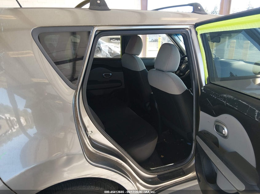 2015 Kia Soul VIN KNDJN2A28F7123482 IAAI salvage auction — FRONT & REAR, Bill Of Sale (Washington), sold $725 on 2026-07-22 (photo 8)