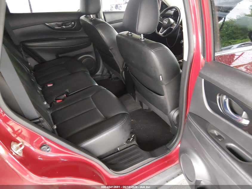 2017 Nissan Rogue VIN JN8AT2MV3HW284539 IAAI salvage auction — FRONT END, Salvage (Connecticut), sold $1,300 on 2026-07-16 (photo 8)