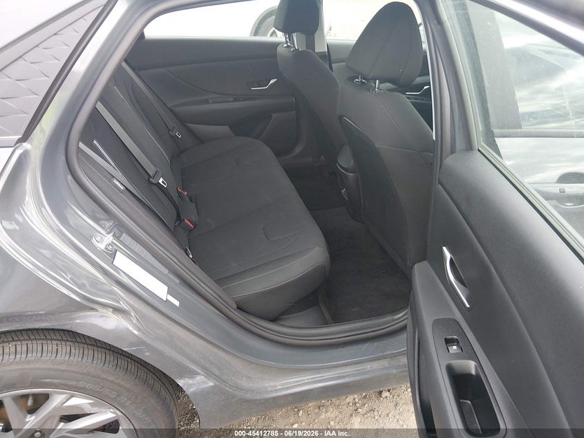 2026 Hyundai Elantra VIN KMHLM4DJ4TU194004 IAAI salvage auction — SIDE, Salvage Title, sold $825 on 2026-07-31 (photo 8)