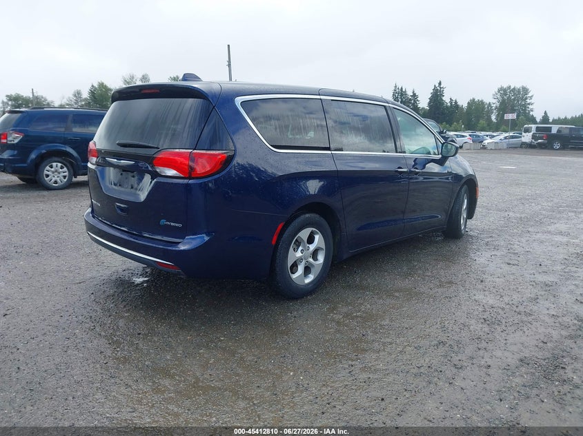 2017 Chrysler Pacifica VIN 2C4RC1H76HR836192 IAAI salvage auction — NORMAL WEAR, Sf97 (Washington), sold $25 on 2026-07-29 (photo 4)