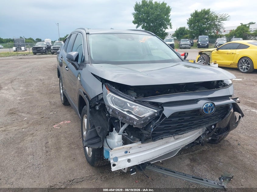2021 Toyota Rav 4 VIN 4T3B6RFV4MU040999 IAAI salvage auction — FRONT END, Salvage (Iowa), sold $10,100 on 2026-07-28 (photo 1)