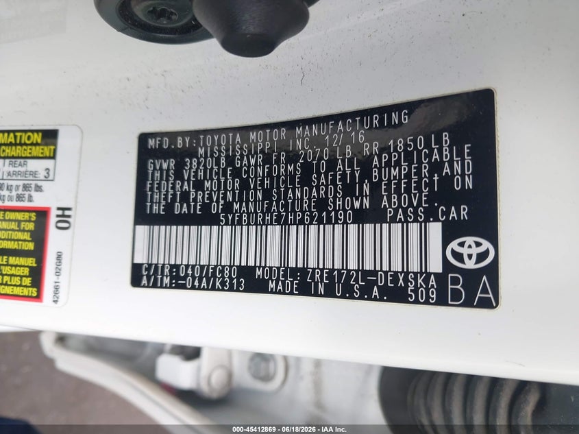 2017 Toyota Corolla VIN 5YFBURHE7HP621190 IAAI salvage auction — RIGHT FRONT, Salvage Title, sold $1,250 on 2026-07-10 (photo 9)
