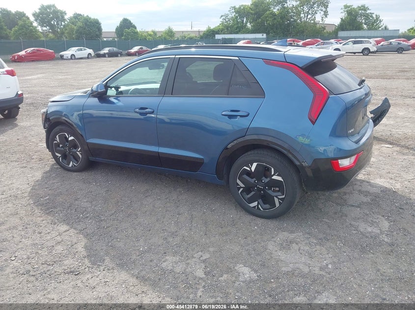 2023 Kia Niro VIN KNDCR3L15P5053573 IAAI salvage auction — FRAME DAMAGE, Salvage Title, sold $4,400 on 2026-07-31 (photo 3)