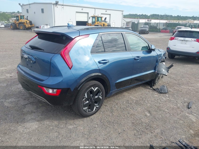 2023 Kia Niro VIN KNDCR3L15P5053573 IAAI salvage auction — FRAME DAMAGE, Salvage Title, sold $4,400 on 2026-07-31 (photo 4)