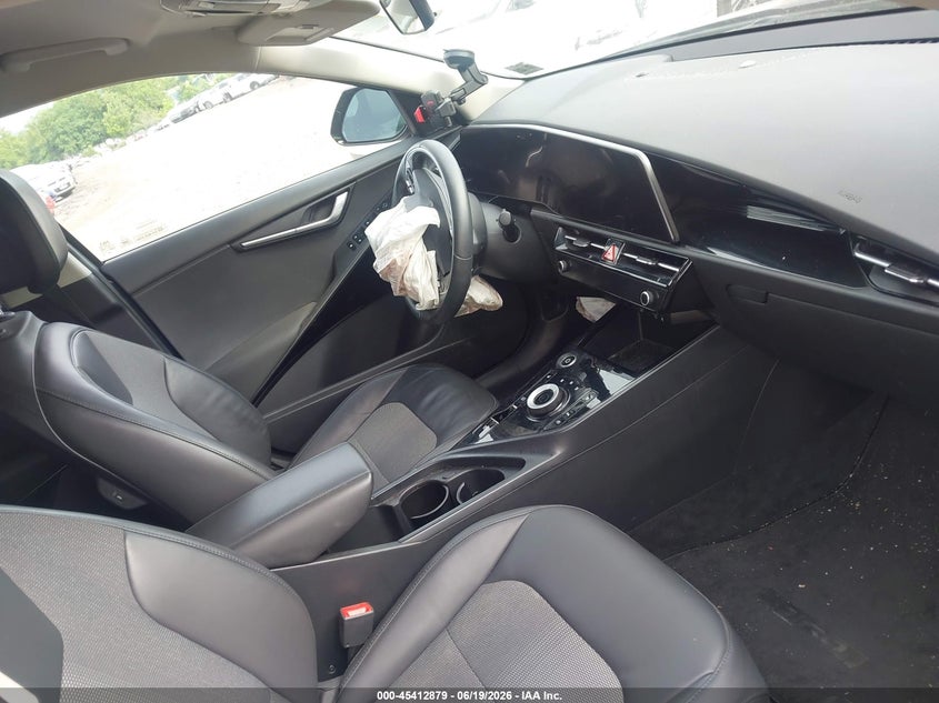 2023 Kia Niro VIN KNDCR3L15P5053573 IAAI salvage auction — FRAME DAMAGE, Salvage Title, sold $4,400 on 2026-07-31 (photo 5)