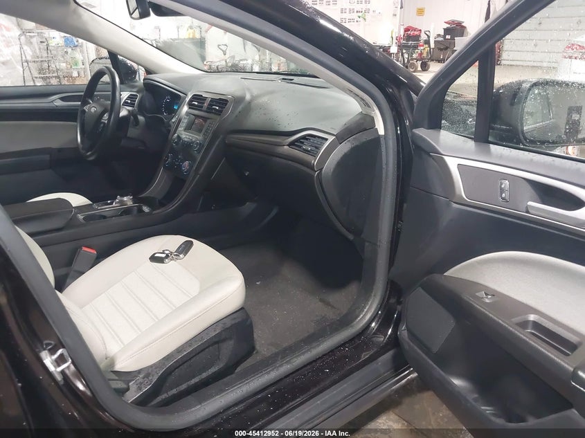 2020 Ford Fusion VIN 3FA6P0G79LR264725 — IAAI salvage auction photo