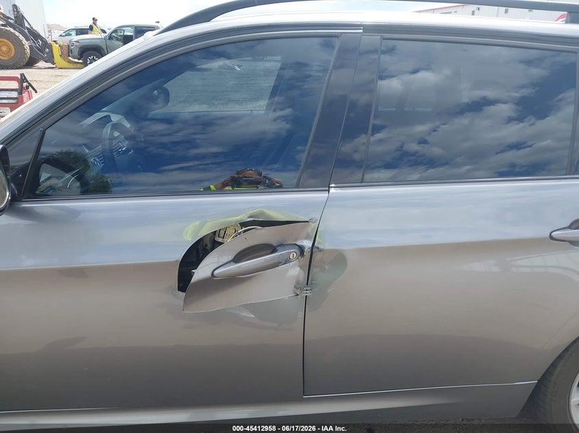 2010 BMW 3 series VIN WBAUU3C50AA540889 IAAI salvage auction — LEFT SIDE, Bill Of Sale (Washington), sold $625 on 2026-07-14 (photo 6)