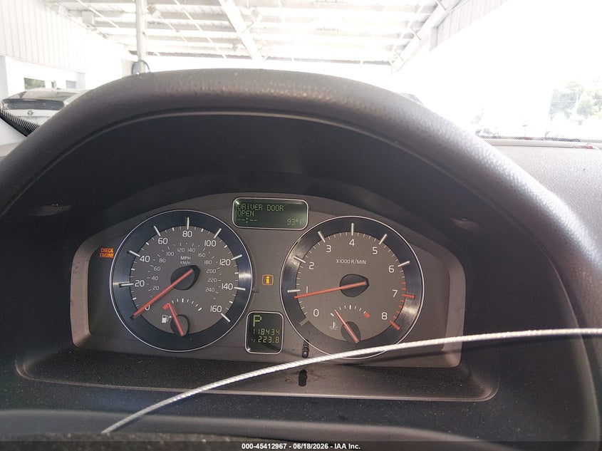 2009 Volvo C70 VIN YV1MC67269J072695 IAAI salvage auction — FRONT END, Rebuildable (Florida), sold $650 on 2026-07-08 (photo 7)