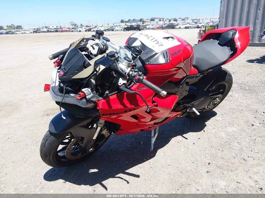 2024 Ducati Panigale VIN ZDMDAGWW3RB008361 IAAI salvage auction — FRONT END, Salvage (California), sold $7,400 on 2026-07-13 (photo 2)