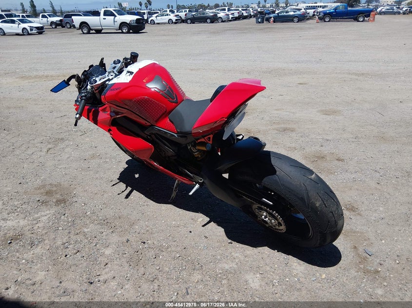 2024 Ducati Panigale VIN ZDMDAGWW3RB008361 IAAI salvage auction — FRONT END, Salvage (California), sold $7,400 on 2026-07-13 (photo 3)