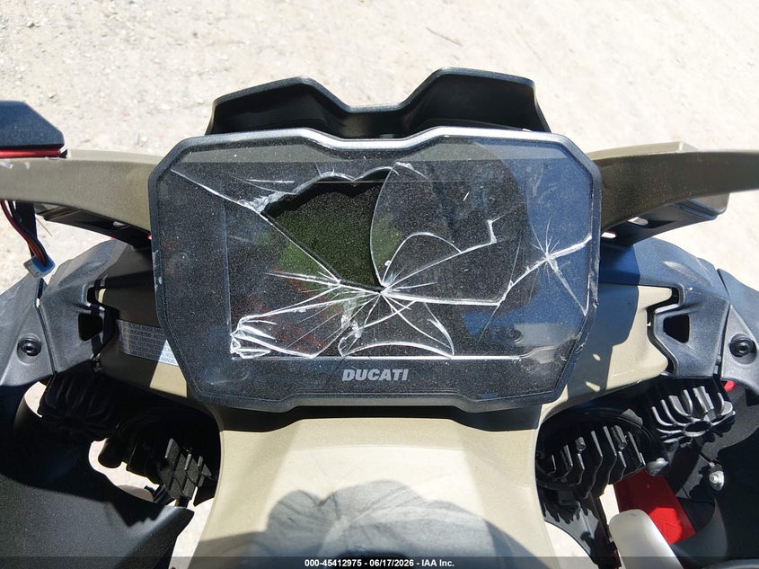 2024 Ducati Panigale VIN ZDMDAGWW3RB008361 IAAI salvage auction — FRONT END, Salvage (California), sold $7,400 on 2026-07-13 (photo 7)