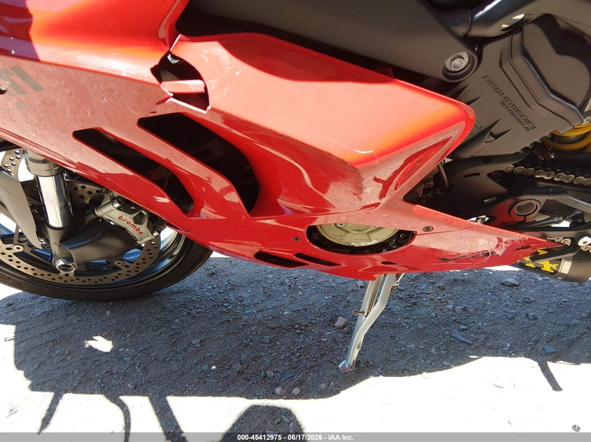 2024 Ducati Panigale VIN ZDMDAGWW3RB008361 IAAI salvage auction — FRONT END, Salvage (California), sold $7,400 on 2026-07-13 (photo 9)
