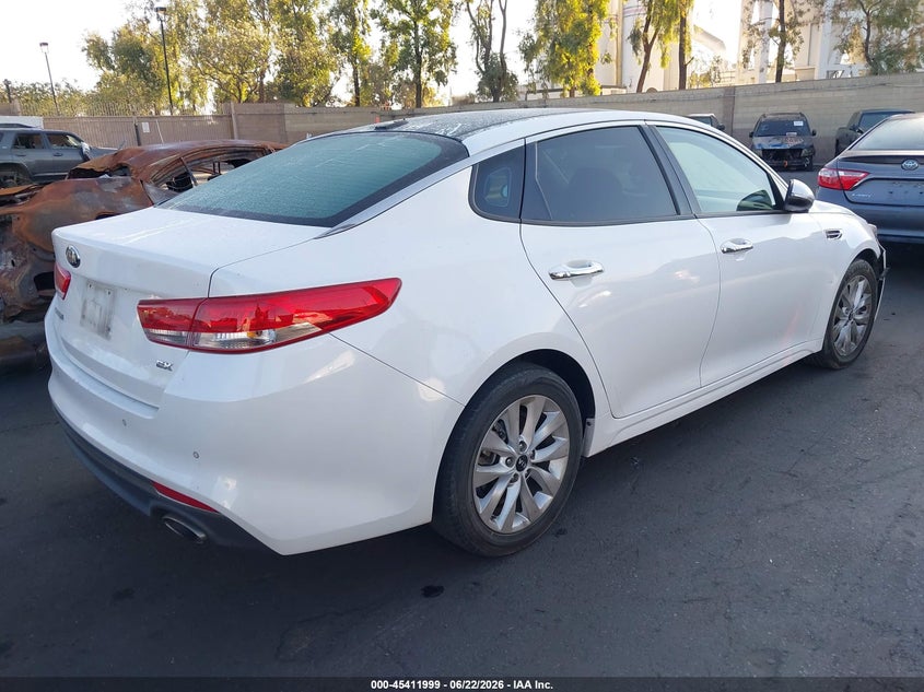 2017 Kia Optima VIN 5XXGU4L31HG135692 IAAI salvage auction — FRONT END, Salvage Certificate (California), sold $2,250 on 2026-07-26 (photo 4)