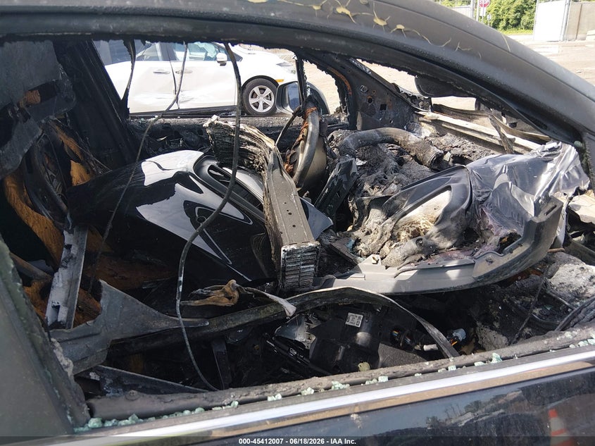 2017 Buick Encore VIN KL4CJHSB7HB193961 IAAI salvage auction — TOTAL BURN, Salvage (Ohio), sold $250 on 2026-07-09 (photo 5)