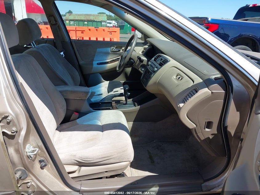 2000 Honda Accord VIN JHMCG5671YC028215 IAAI salvage auction — UNDERCARRIAGE, Clear-Dealer Only (Washington), sold $100 on 2026-07-16 (photo 5)