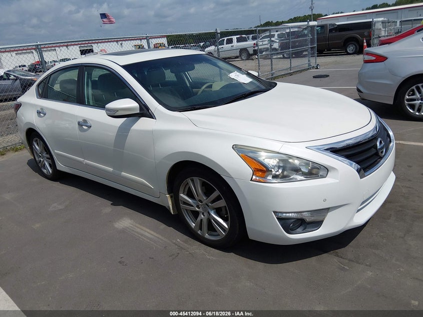 2015 Nissan Altima VIN 1N4BL3AP1FC594298 IAAI salvage auction — SIDE, Salvage (North Carolina), sold $750 on 2026-07-30 (photo 1)