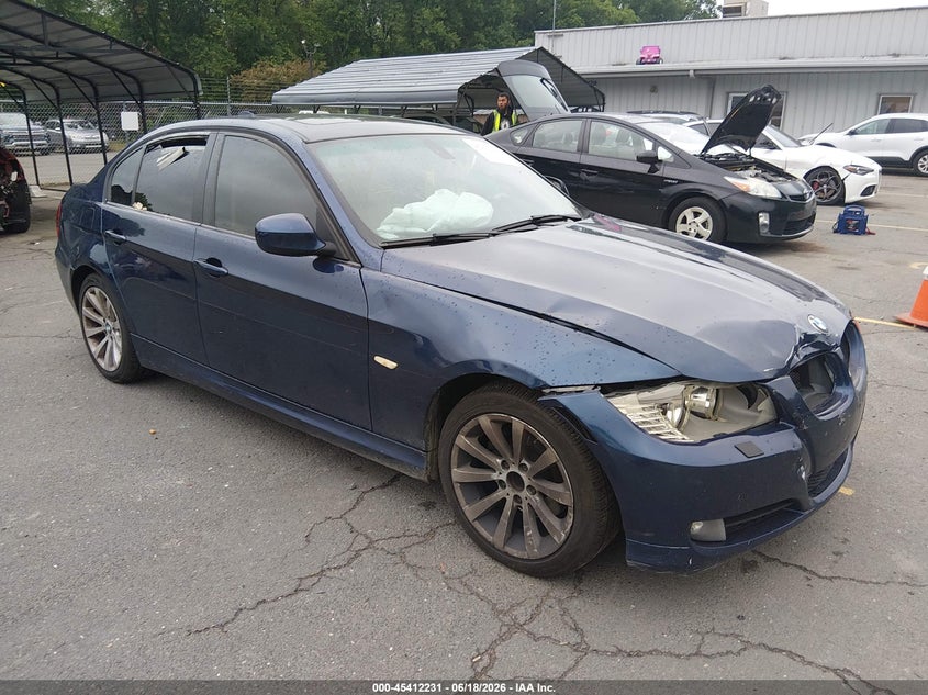 2011 BMW 3 series VIN WBAPK5C57BA658244 IAAI salvage auction — RIGHT FRONT, Salvage (Connecticut), sold $500 on 2026-07-09 (photo 1)