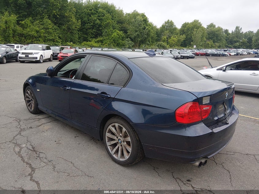 2011 BMW 3 series VIN WBAPK5C57BA658244 IAAI salvage auction — RIGHT FRONT, Salvage (Connecticut), sold $500 on 2026-07-09 (photo 3)