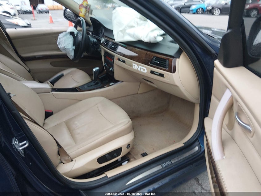 2011 BMW 3 series VIN WBAPK5C57BA658244 IAAI salvage auction — RIGHT FRONT, Salvage (Connecticut), sold $500 on 2026-07-09 (photo 5)