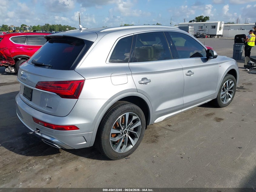 2024 Audi Q5 VIN WA1EAAFY6R2082799 IAAI salvage auction — NORMAL WEAR, Salvage Title, sold $17,700 on 2026-07-13 (photo 4)