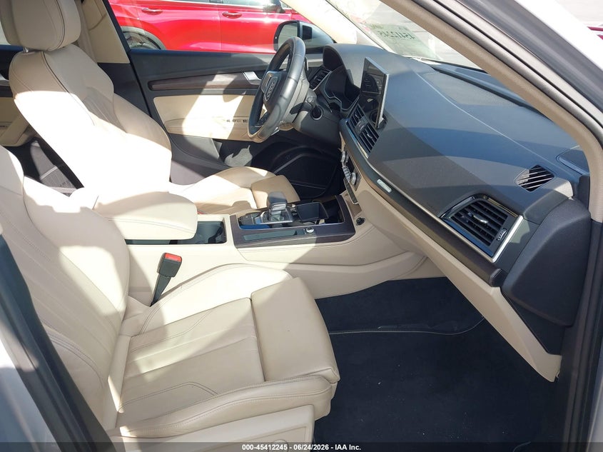 2024 Audi Q5 VIN WA1EAAFY6R2082799 IAAI salvage auction — NORMAL WEAR, Salvage Title, sold $17,700 on 2026-07-13 (photo 5)