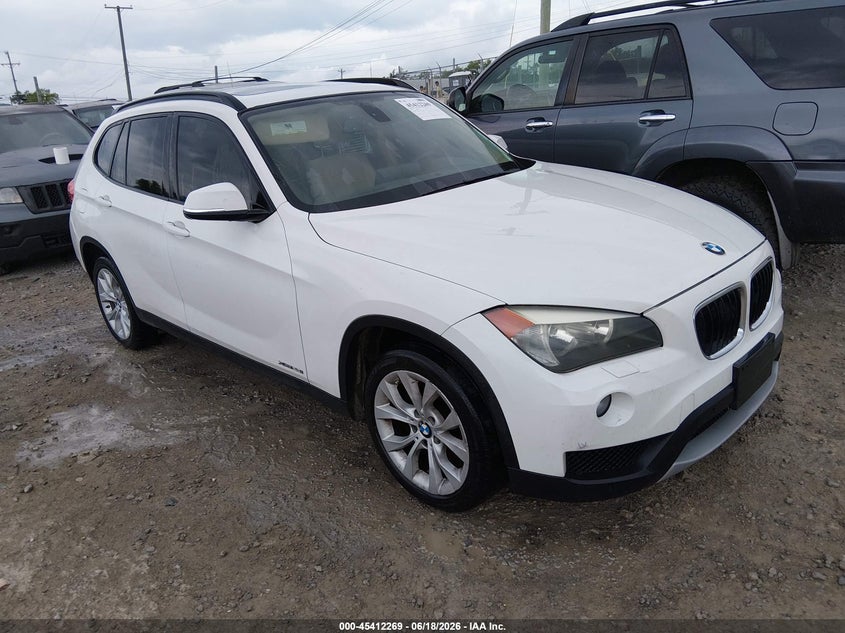 2014 BMW X1 VIN WBAVL1C59EVY22927 IAAI salvage auction — NORMAL WEAR, Clear (Tennessee), sold $125 on 2026-07-16 (photo 1)