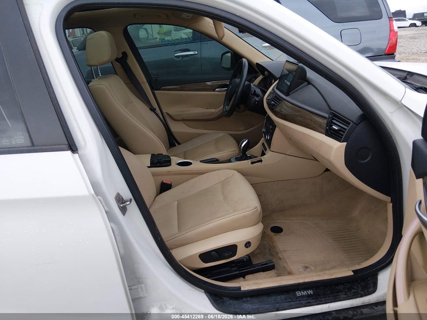 2014 BMW X1 VIN WBAVL1C59EVY22927 IAAI salvage auction — NORMAL WEAR, Clear (Tennessee), sold $125 on 2026-07-16 (photo 5)