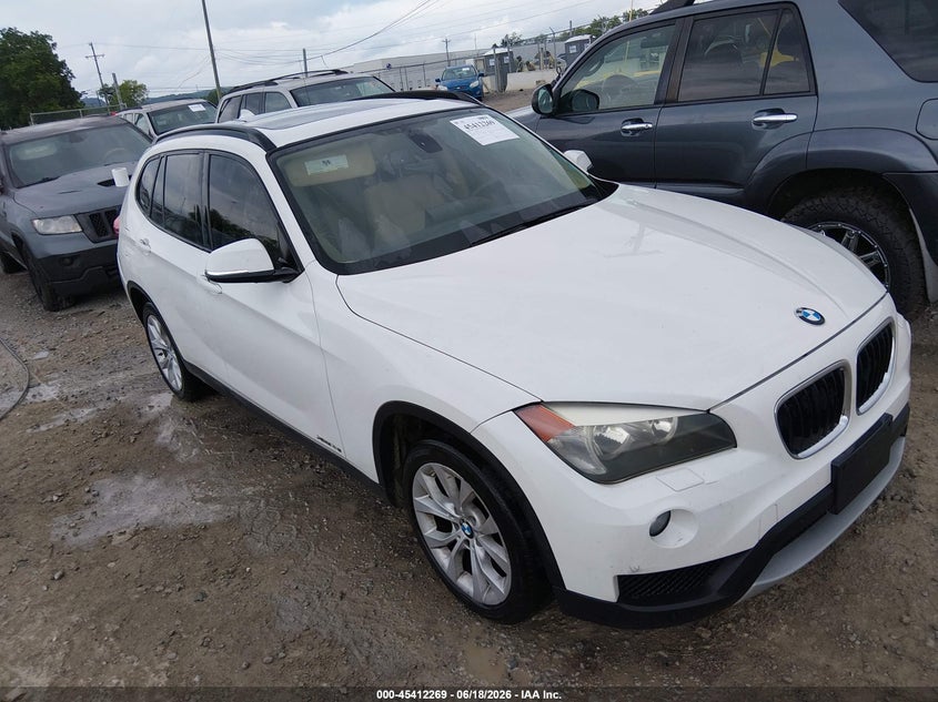 2014 BMW X1 VIN WBAVL1C59EVY22927 IAAI salvage auction — NORMAL WEAR, Clear (Tennessee), sold $125 on 2026-07-16 (photo 6)