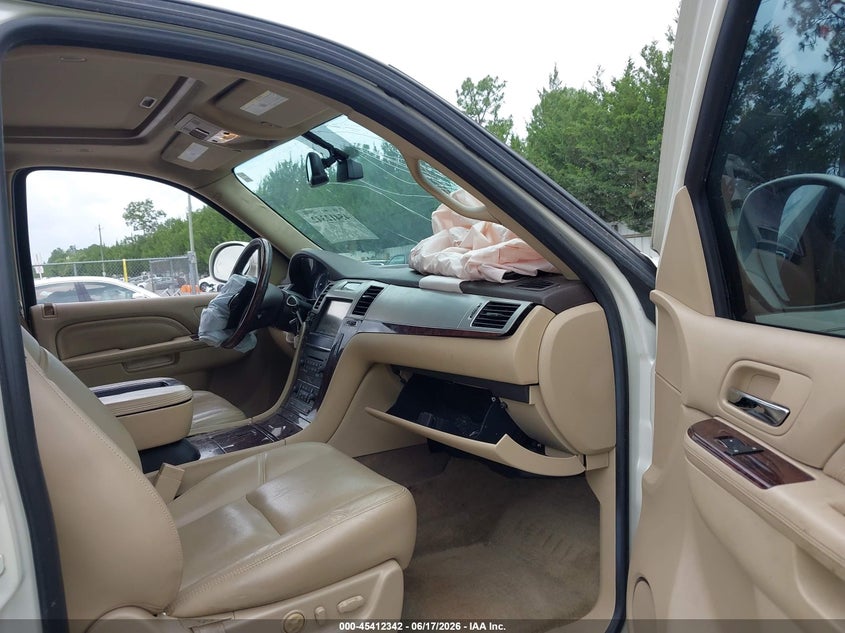 2014 Cadillac VIN 1GYS3HEF8ER225646 IAAI salvage auction — FRONT END, Salvage Title, sold $1,500 on 2026-07-23 (photo 5)