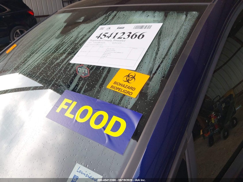 2023 Volkswagen Golf gti VIN WVW3A7CD2PW154220 IAAI salvage auction — WATER/FLOOD, Salvage Title, sold $4,750 on 2026-07-29 (photo 8)