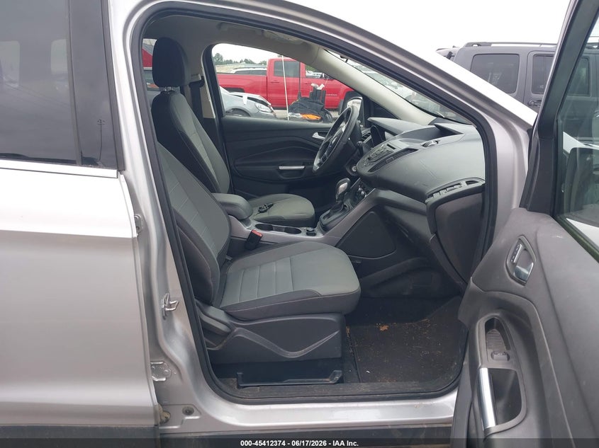 2016 Ford Escape VIN 1FMCU0GXXGUC35041 IAAI salvage auction — NORMAL WEAR, Clear-Dealer Only (Oregon), sold $1,150 on 2026-07-09 (photo 5)