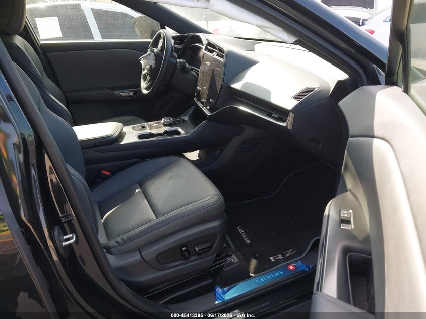 2024 Lexus Rz VIN JTJABABB0RA007649 IAAI salvage auction — SIDE, Salvage Title, sold $10,400 on 2026-07-29 (photo 5)