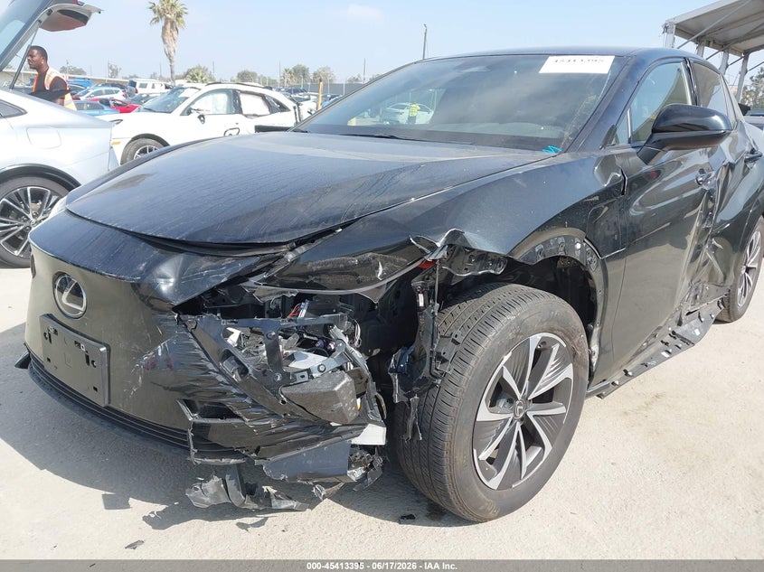 2024 Lexus Rz VIN JTJABABB0RA007649 IAAI salvage auction — SIDE, Salvage Title, sold $10,400 on 2026-07-29 (photo 6)