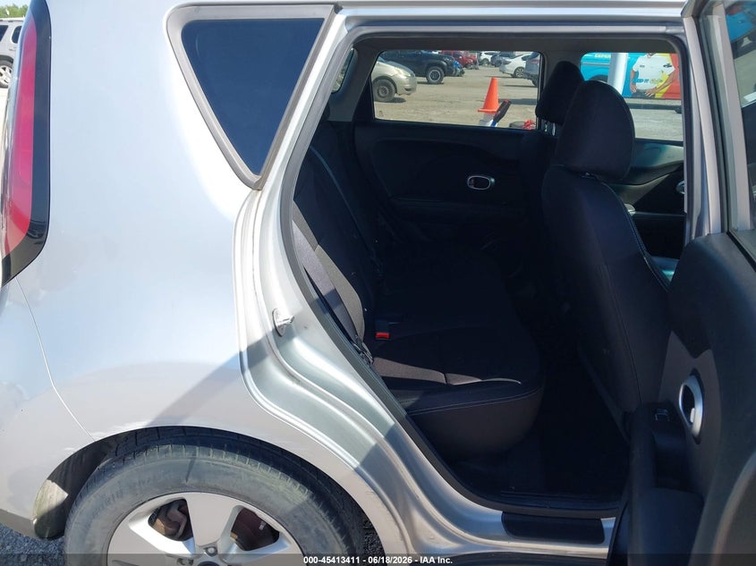 2017 Kia Soul VIN KNDJN2A28H7493107 IAAI salvage auction — NORMAL WEAR, Original (Texas), sold $1,125 on 2026-07-29 (photo 8)