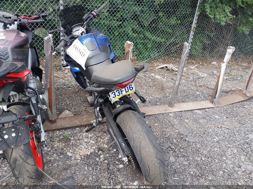 2022 Triumph motorcycle Tiger VIN SMTL20UL8NTAX5163 IAAI salvage auction — UNKNOWN, Salvage (Pennsylvania), sold $1,450 on 2026-07-28 (photo 3)