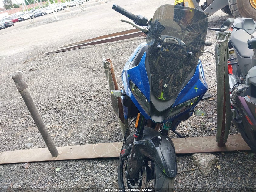 2022 Triumph motorcycle Tiger VIN SMTL20UL8NTAX5163 IAAI salvage auction — UNKNOWN, Salvage (Pennsylvania), sold $1,450 on 2026-07-28 (photo 5)