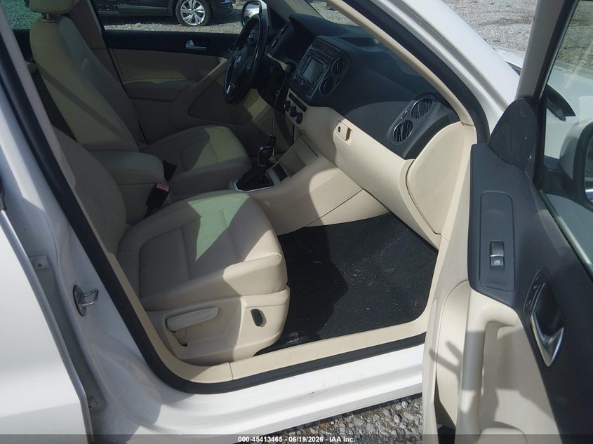 2013 Volkswagen Tiguan VIN WVGAV3AX7DW577738 IAAI salvage auction — NORMAL WEAR, Clear (Tennessee), sold $1,350 on 2026-07-16 (photo 5)