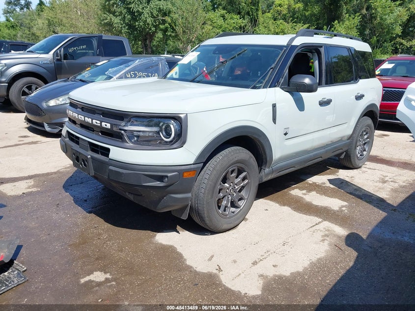2024 Ford Bronco sport VIN 3FMCR9B68RRE95761 IAAI salvage auction — SIDE, Salvage Title, sold $8,100 on 2026-08-01 (photo 2)