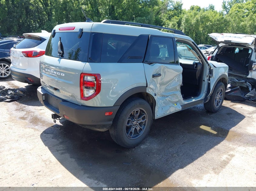 2024 Ford Bronco sport VIN 3FMCR9B68RRE95761 IAAI salvage auction — SIDE, Salvage Title, sold $8,100 on 2026-08-01 (photo 4)