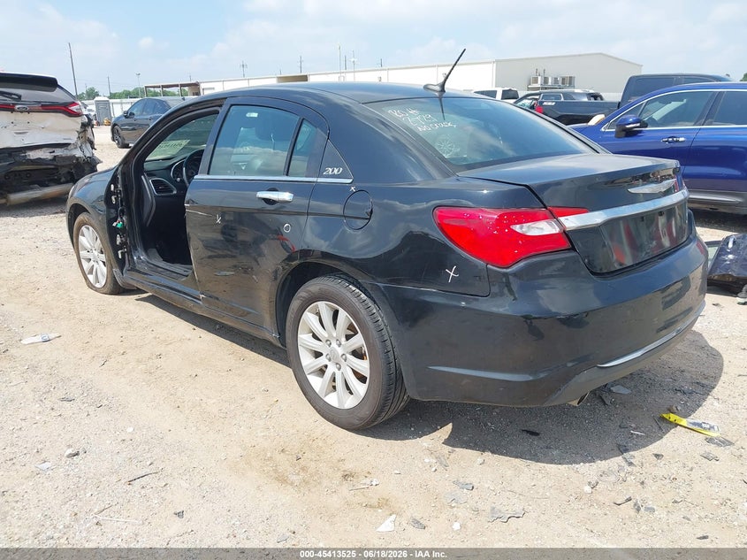2014 Chrysler 200 VIN 1C3CCBCG1EN100261 IAAI salvage auction — SIDE, Wait Title, sold $975 on 2026-08-30 (photo 3)