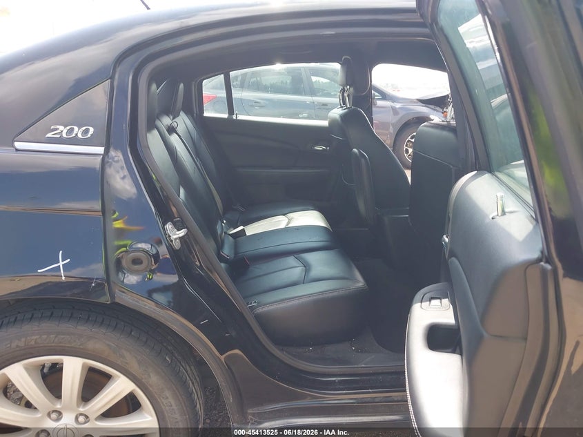 2014 Chrysler 200 VIN 1C3CCBCG1EN100261 IAAI salvage auction — SIDE, Wait Title, sold $975 on 2026-08-30 (photo 8)