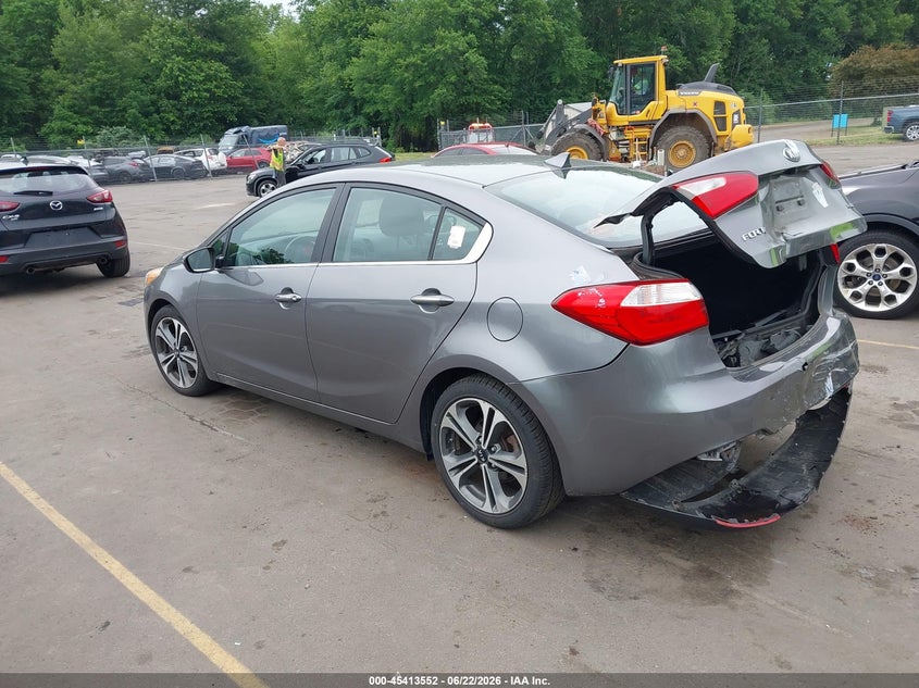 2015 Kia Forte VIN KNAFX4A84F5338706 IAAI salvage auction — NORMAL WEAR, Clear (New York), sold $725 on 2026-07-17 (photo 3)