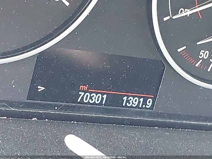 2018 BMW 3er VIN WBA8B7G57JNU94835 IAAI salvage auction — FRONT & REAR, Salvage Title, sold $5,800 on 2026-08-11 (photo 7)