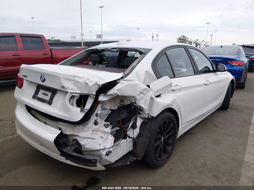 2017 BMW 3er VIN WBA8E5G32HNU43747 IAAI salvage auction — REAR END, Salvage (New Jersey), sold $1,600 on 2026-08-03 (photo 4)
