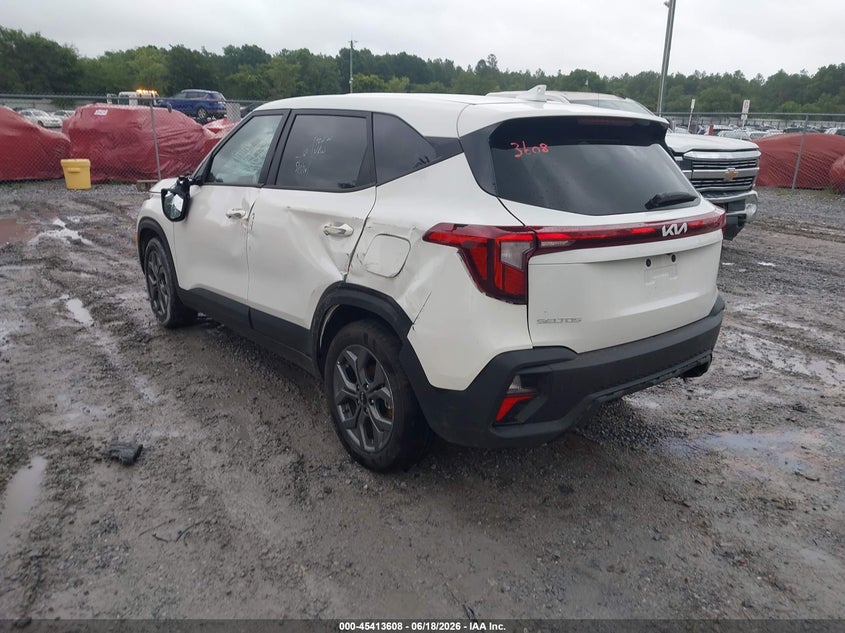 2026 Kia Seltos VIN KNDEP2AA0T7870606 IAAI salvage auction — SIDE, Salvage Title, sold $2,500 on 2026-07-22 (photo 3)