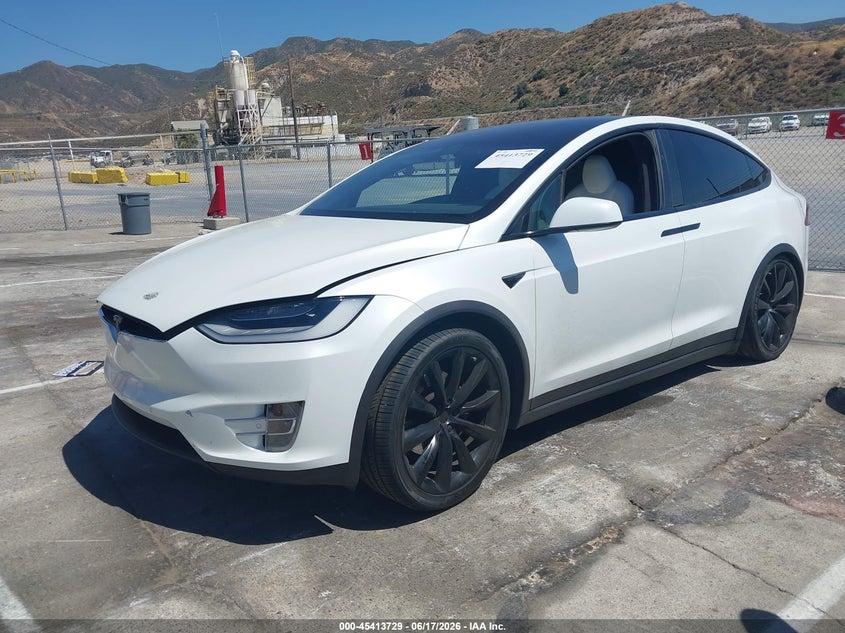 2020 Tesla Model x VIN 5YJXCBE27LF239093 IAAI salvage auction — RIGHT SIDE, Salvage Title, sold $9,100 on 2026-08-19 (photo 2)
