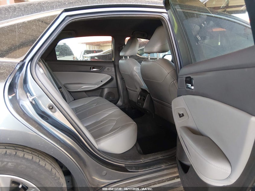2022 Toyota Avalon VIN 4T1JZ1FB7NU075878 IAAI salvage auction — REAR END, Salvage Title, sold $11,300 on 2026-07-21 (photo 8)