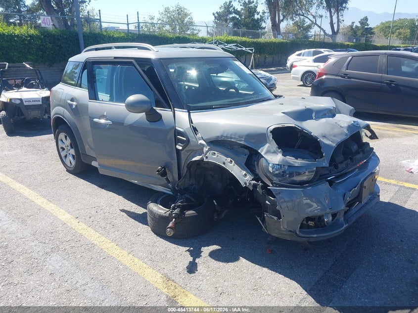 2019 Mini Countryman VIN WMZYS7C57K3F45257 IAAI salvage auction — RIGHT FRONT, Salvage Title, sold $1,700 on 2026-08-04 (photo 1)